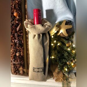 Gucci Beige Wine Bottle Holder with Black Stripe